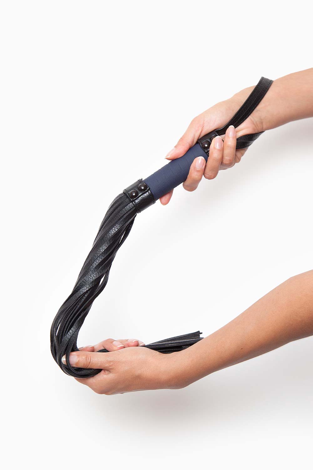 LÁTIGO ATREVIDA | Látigo Flogger de Cuerina