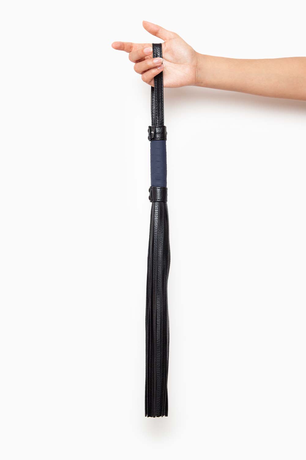 LÁTIGO ATREVIDA | Látigo Flogger de Cuerina