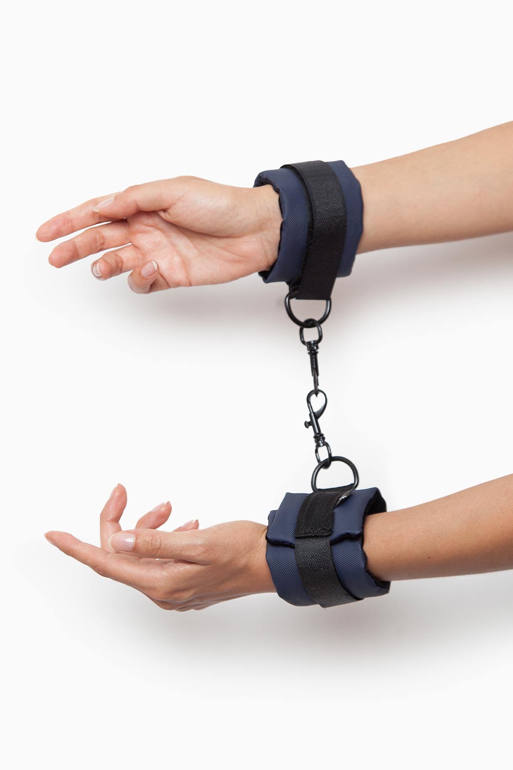 MUÑEQUERAS ATREVIDA | Esposas para Juego Íntimo