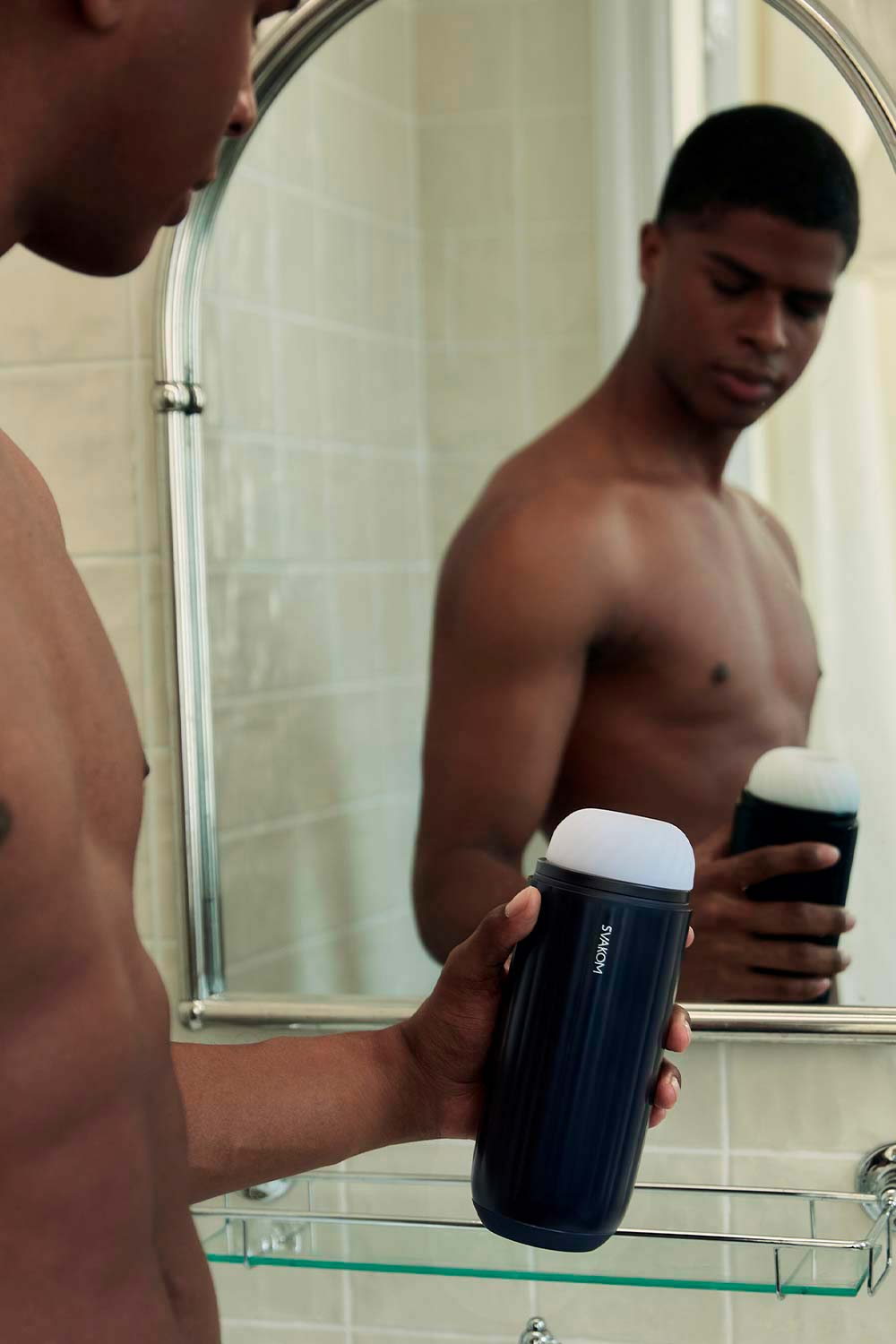 SAM NEO 2 | Masturbador Interactivo de Succión y Vibración