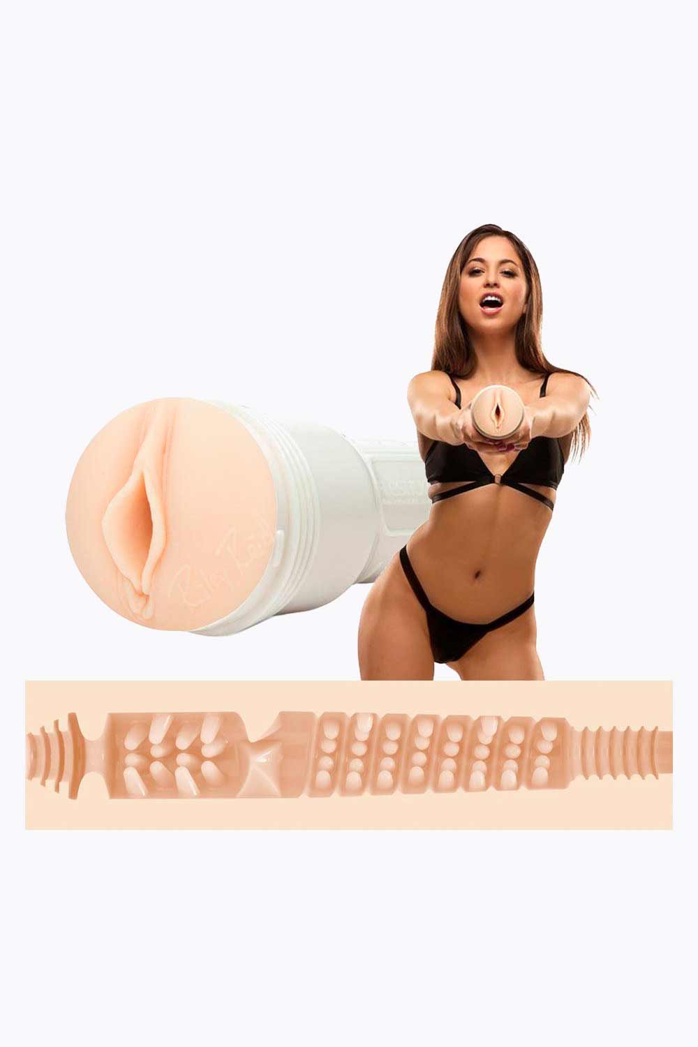 RILEY REID | Vulva Masturbador