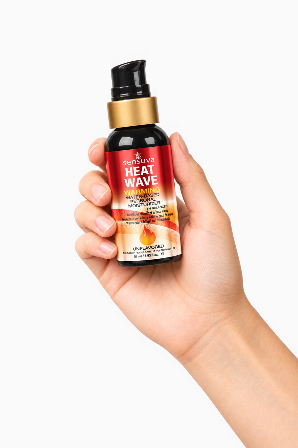 Sensuva Heat Wave 57 ml sostenido por una mano